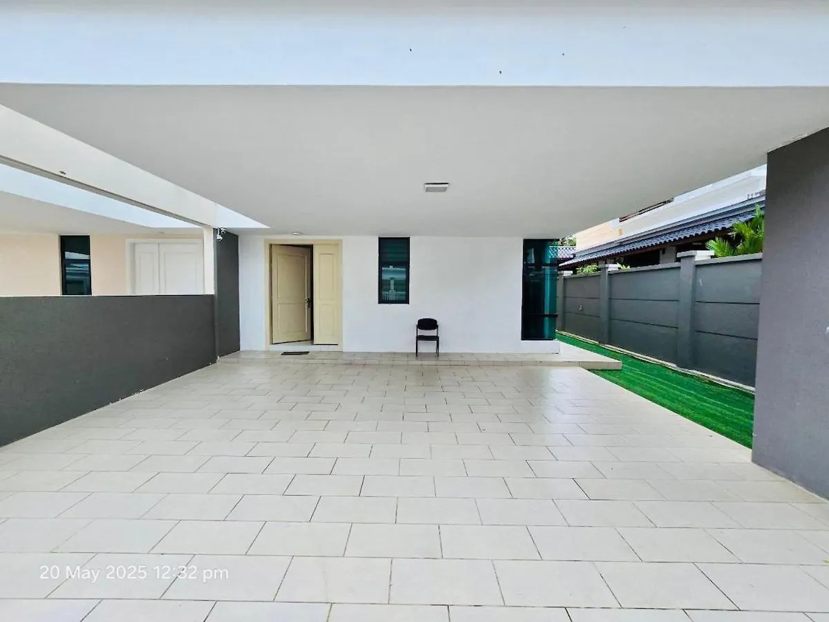 Happy Villa - Private Pool, 5Br, Ktv, Bbq, Ps5 Just 3 Mins To Batu Ferringhi Beach! Hébergement de vacances